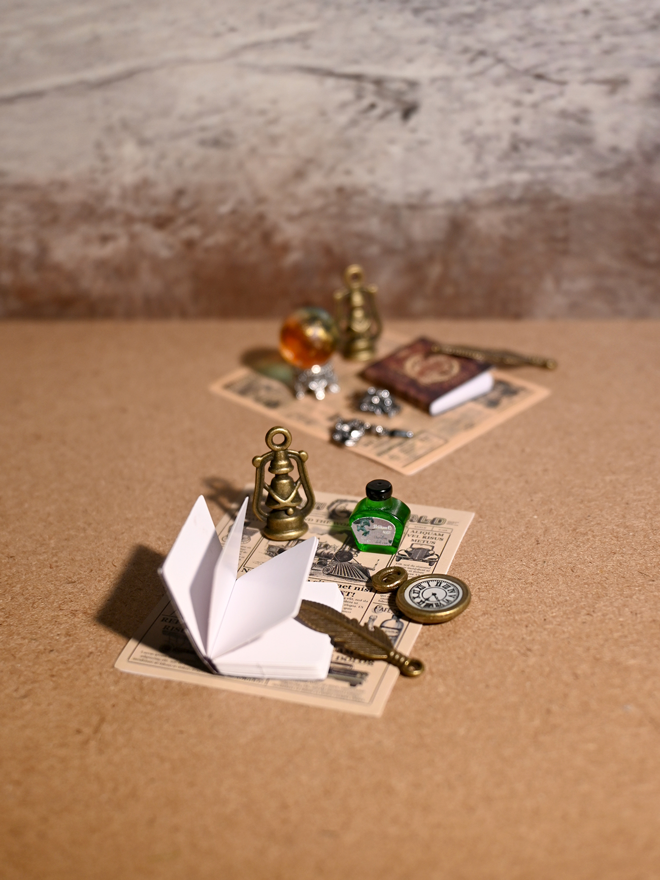 Home Decor Mod - Miniature Replica Magic Vintage Book Set,